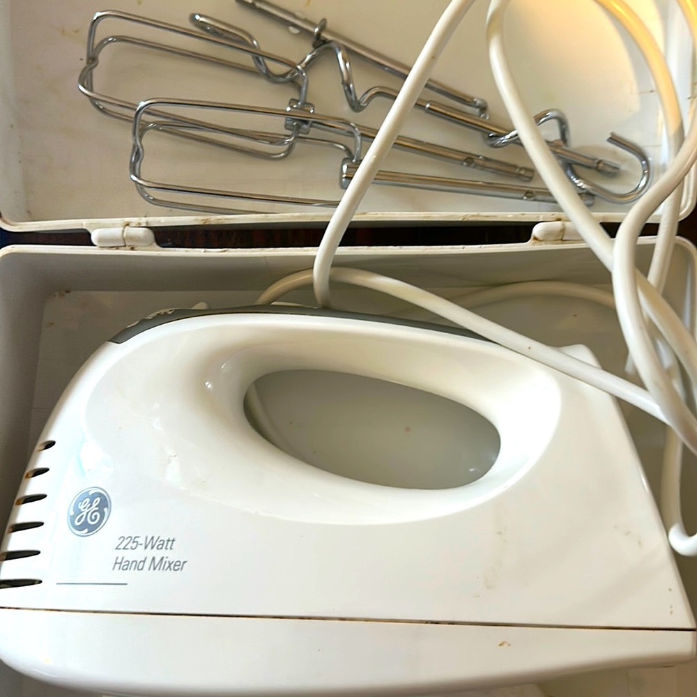 Ge hand mixer